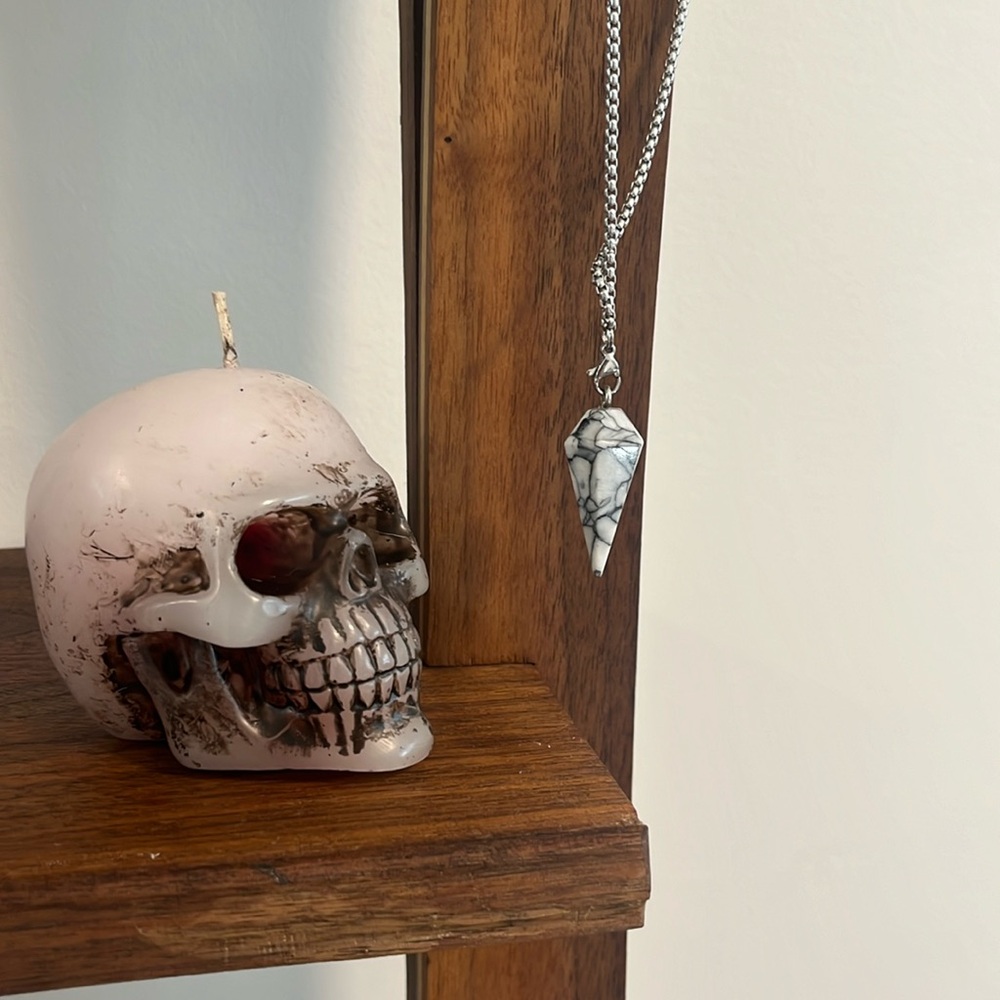 Skull Bleeding candle
